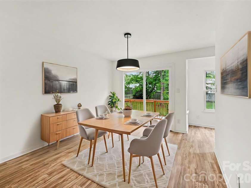 8129 Park Vista Circle, Charlotte, NC 28226.  MLS# CAR4384890, YatesRealty ID 26471. Dining Room *Virtually Staged*