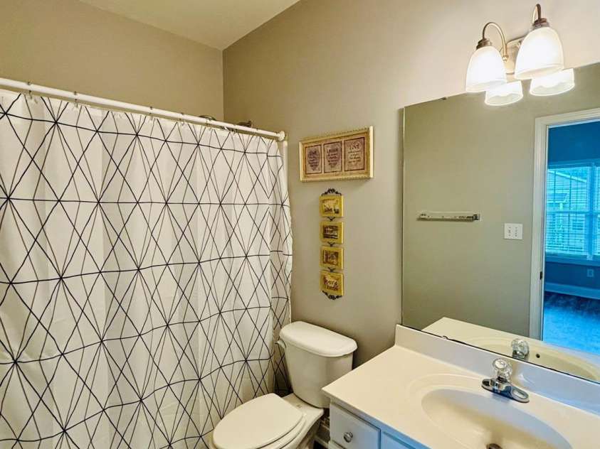 917 Shearer Street, Davidson, NC 28036.  MLS# CAR4280904, YatesRealty ID 26471. Ensuite Bathroom 2