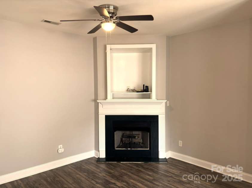 917 Shearer Street, Davidson, NC 28036.  MLS# CAR4280904, YatesRealty ID 26471. Fireplace