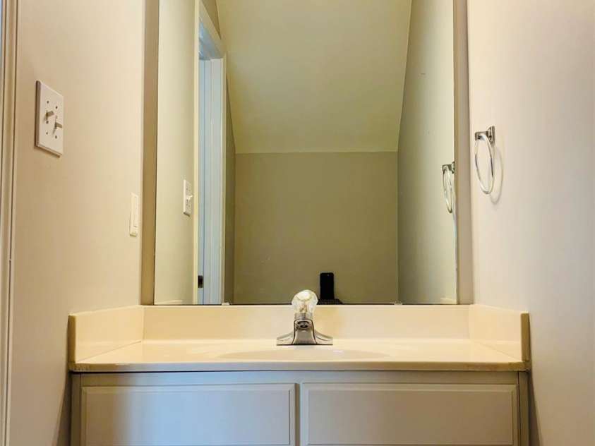 917 Shearer Street, Davidson, NC 28036.  MLS# CAR4280904, YatesRealty ID 26471. First Level Half Bath