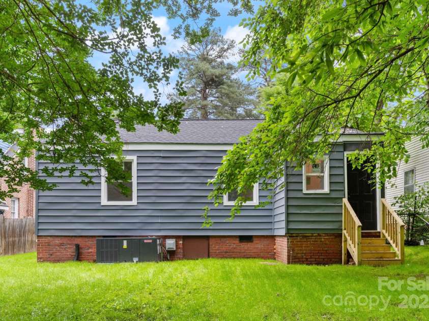 1705 Avondale Drive, Durham, NC 27701.  MLS# CAR4276503, YatesRealty ID 26472. 