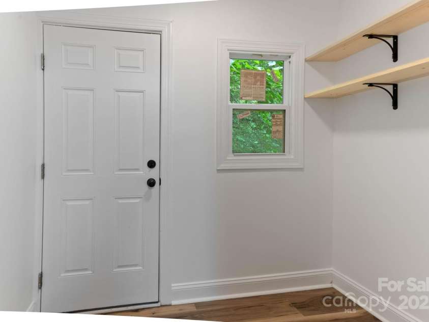 1705 Avondale Drive, Durham, NC 27701.  MLS# CAR4276503, YatesRealty ID 26472. 