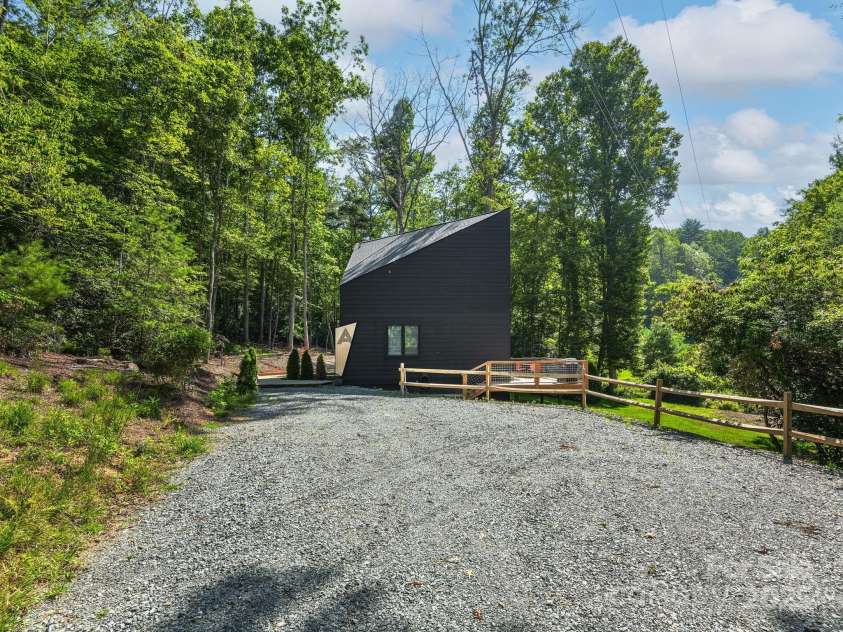 28 Concept Drive, Pisgah Forest, NC 28768.  MLS# CAR4280230, YatesRealty ID 26473. 