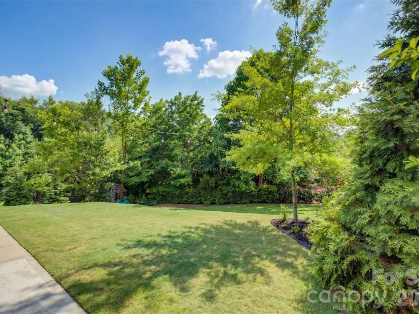 418 Crisfield Court, York, SC 29745.  MLS# CAR4384609, YatesRealty ID 26474. Fantastic private backyard