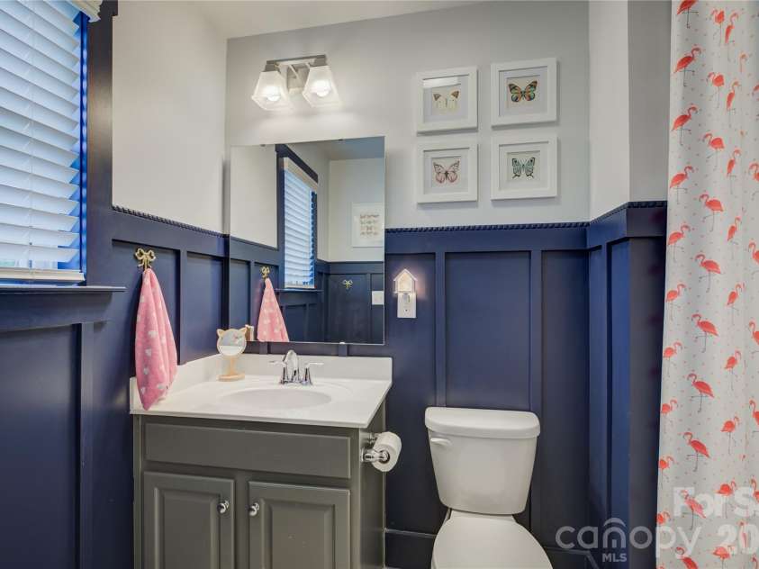 418 Crisfield Court, York, SC 29745.  MLS# CAR4384609, YatesRealty ID 26474. Full bathroom