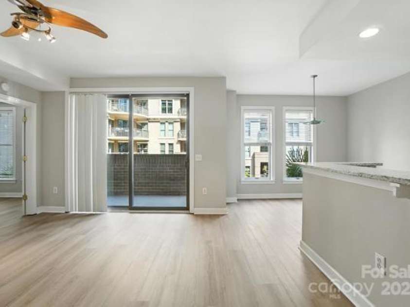 718 West Trade Street, Charlotte, NC 28202.  MLS# CAR4278302, YatesRealty ID 26474. 