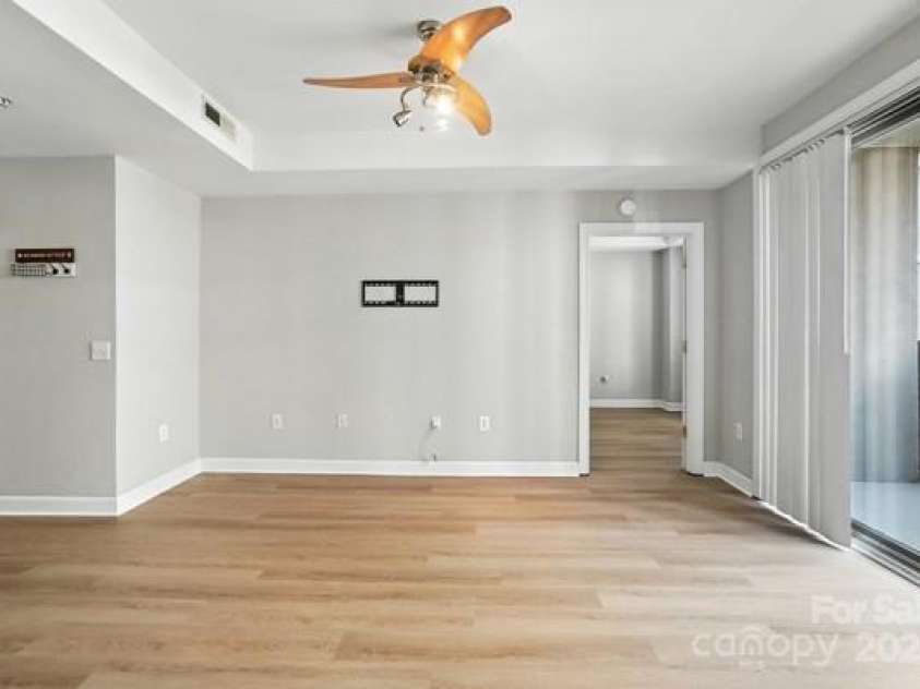 718 West Trade Street, Charlotte, NC 28202.  MLS# CAR4278302, YatesRealty ID 26474. 