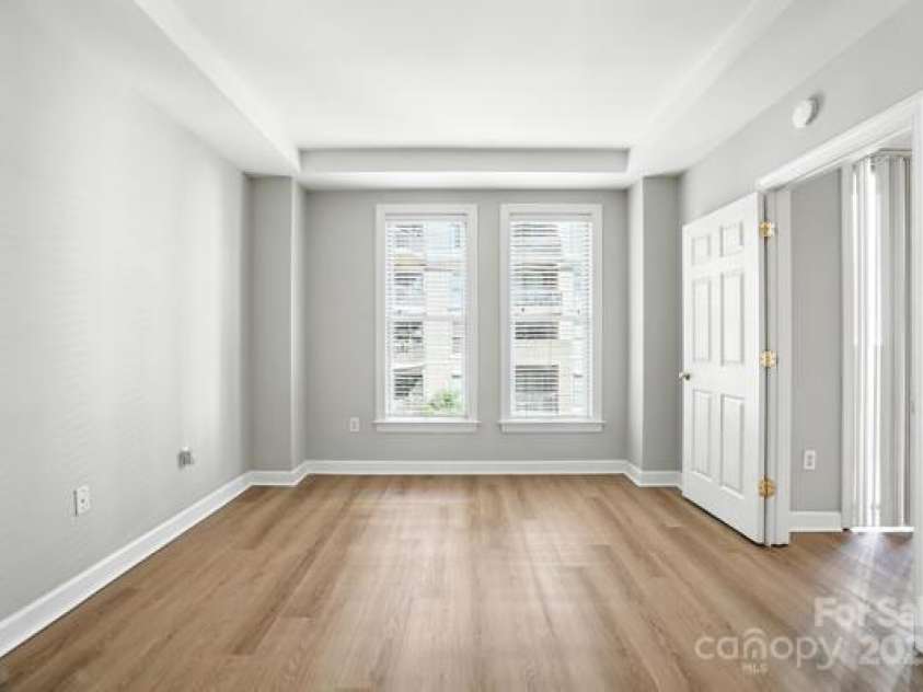 718 West Trade Street, Charlotte, NC 28202.  MLS# CAR4278302, YatesRealty ID 26474. 