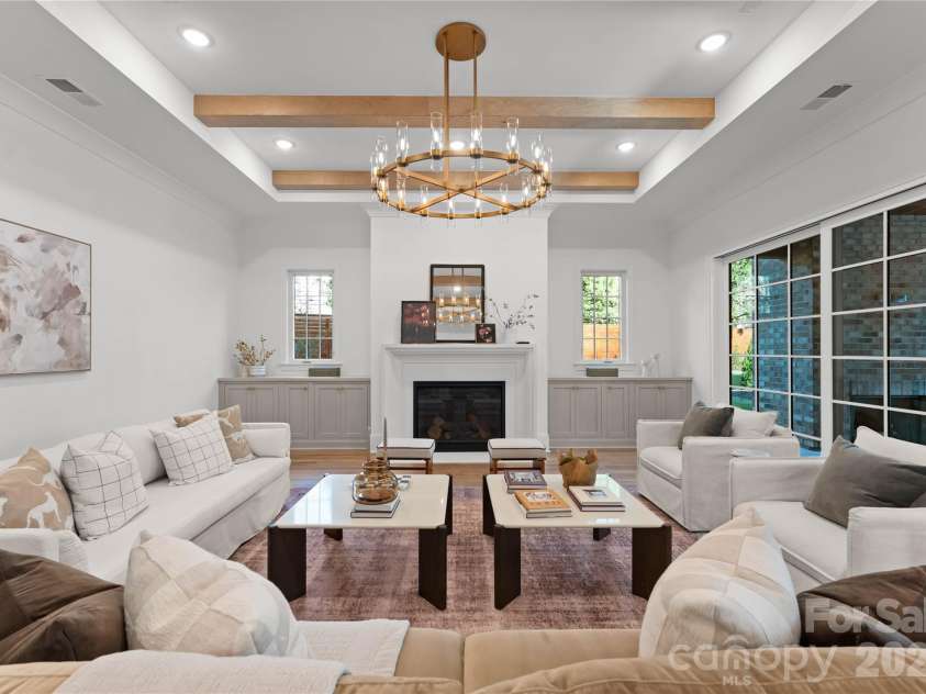 154 Canterbury Road, Charlotte, NC 28211.  MLS# CAR4361164, YatesRealty ID 26476. 