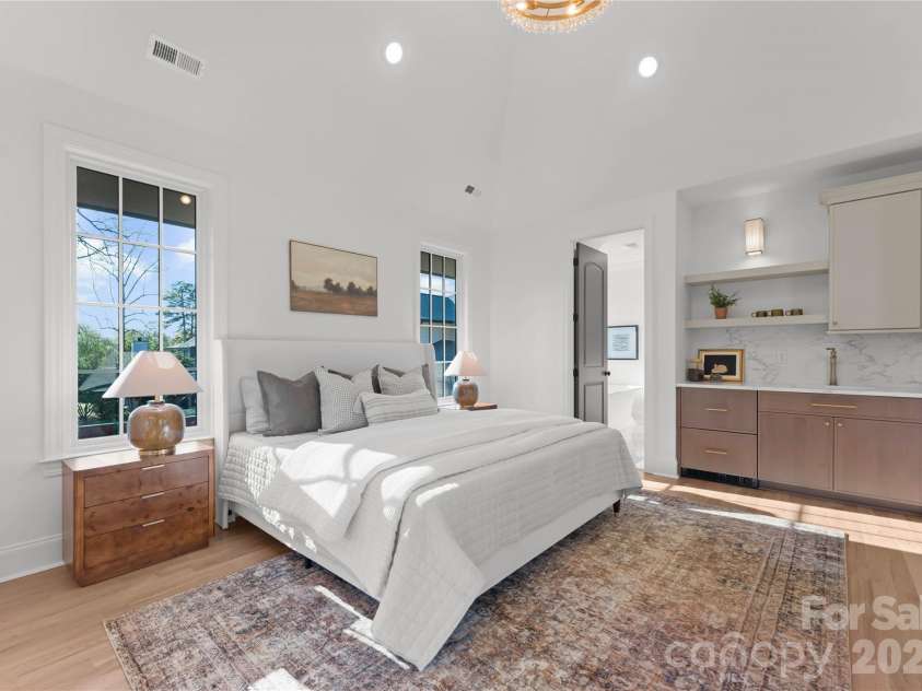 154 Canterbury Road, Charlotte, NC 28211.  MLS# CAR4402308, YatesRealty ID 26476. 