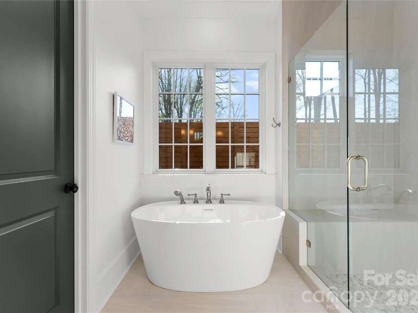 154 Canterbury Road, Charlotte, NC 28211.  MLS# CAR4402308, YatesRealty ID 26476. 
