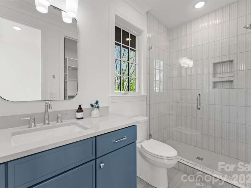 154 Canterbury Road, Charlotte, NC 28211.  MLS# CAR4402308, YatesRealty ID 26476. 