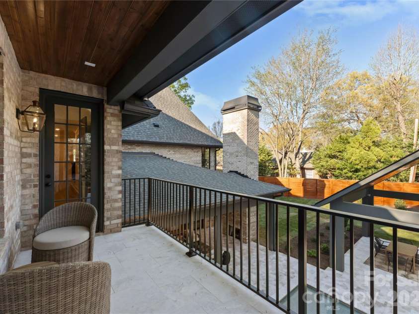 154 Canterbury Road, Charlotte, NC 28211.  MLS# CAR4402308, YatesRealty ID 26476. 