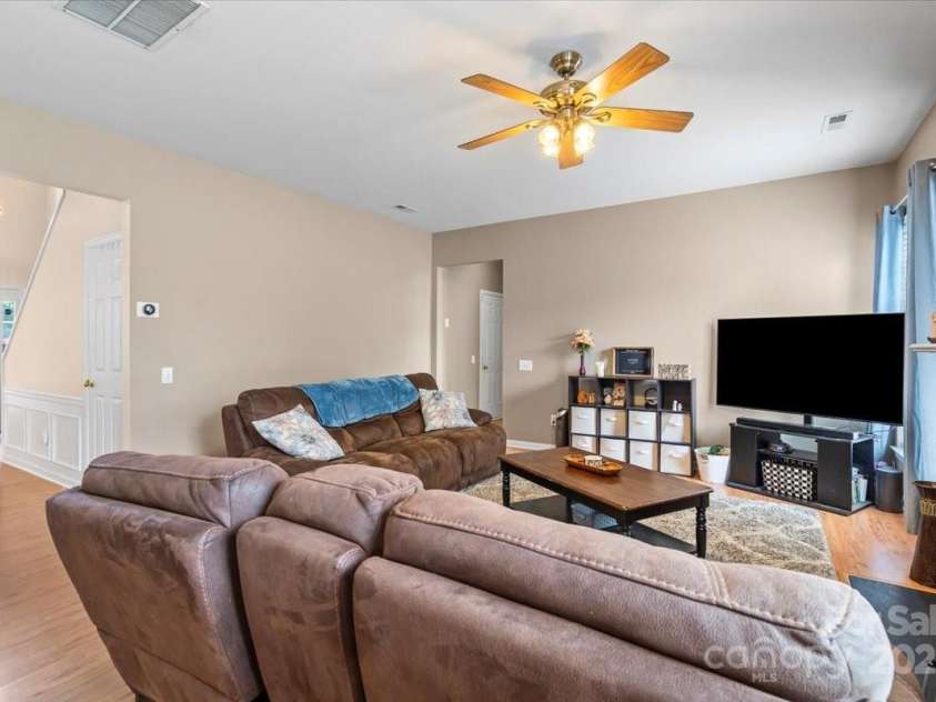 9406 Shepparton Drive, Huntersville, NC 28078.  MLS# CAR4281987, YatesRealty ID 26476. 