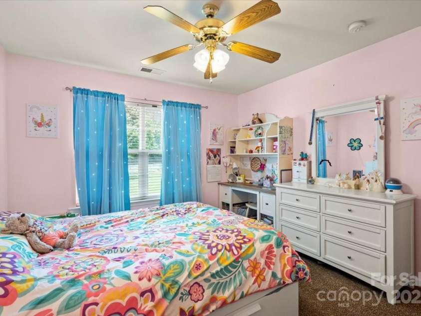 9406 Shepparton Drive, Huntersville, NC 28078.  MLS# CAR4281987, YatesRealty ID 26476. 