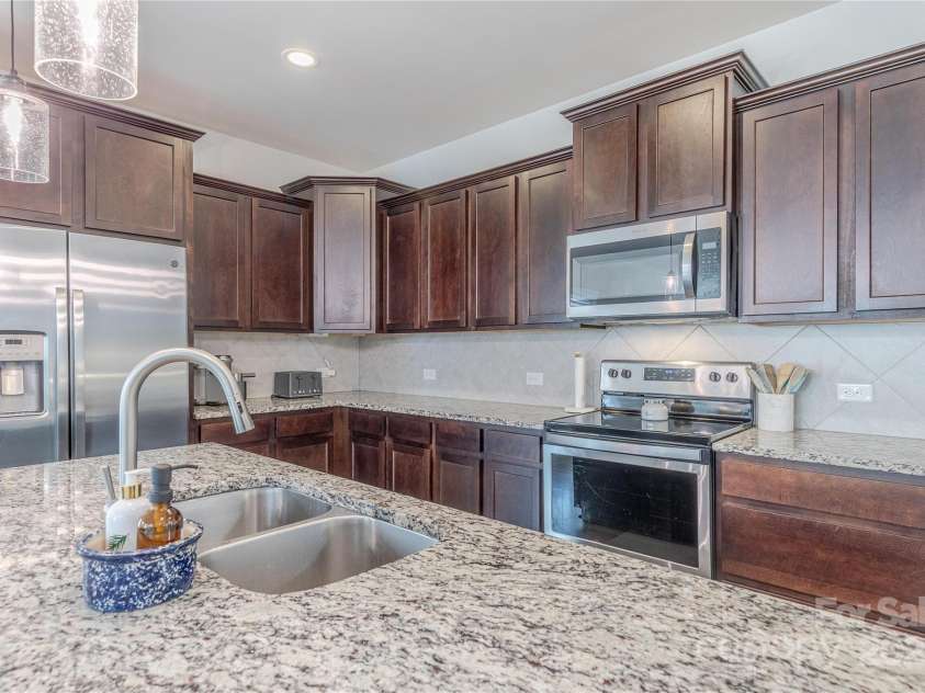 4113 Bent Green Lane, Monroe, NC 28112.  MLS# CAR4271711, YatesRealty ID 26477. 