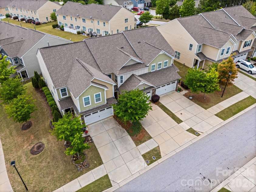 979 Pennington Drive, Lancaster, SC 29720.  MLS# CAR4376411, YatesRealty ID 26477. 