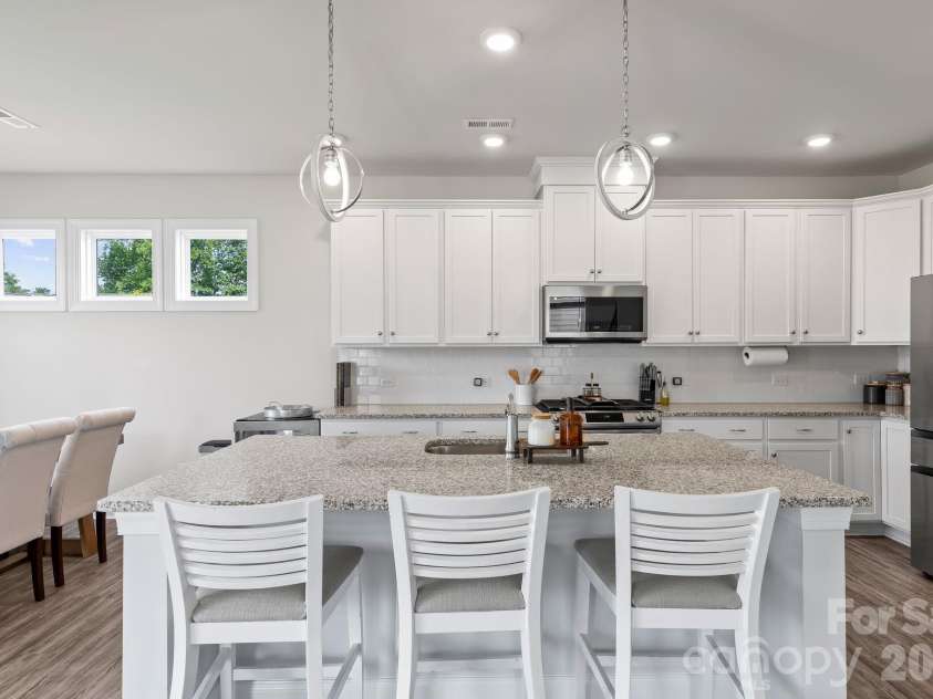 411 Hickory View Drive, Rock Hill, SC 29732.  MLS# CAR4376381, YatesRealty ID 26478. 