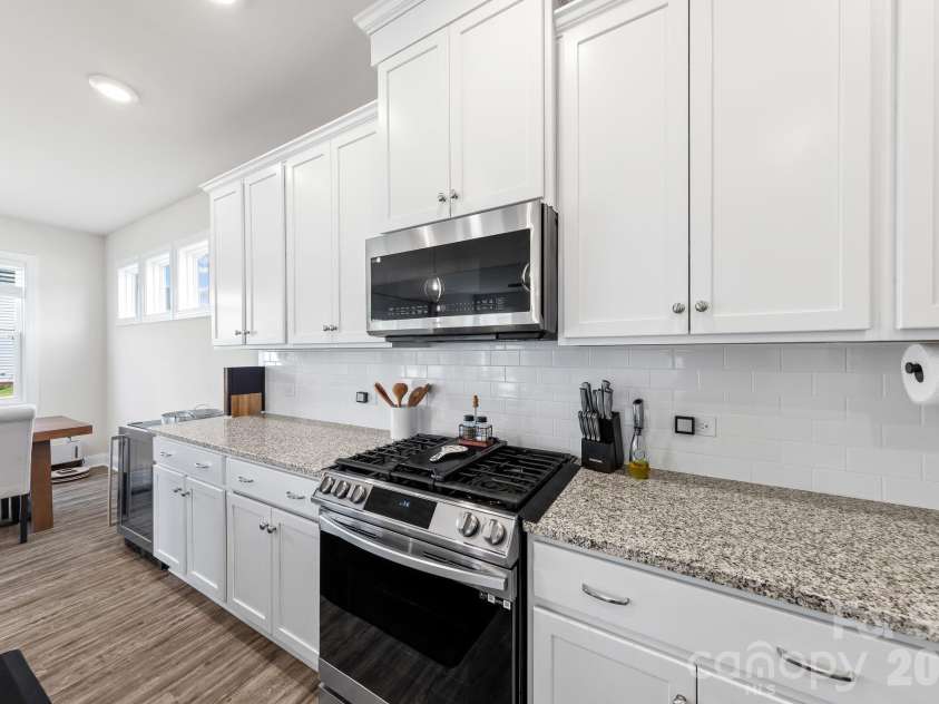 411 Hickory View Drive, Rock Hill, SC 29732.  MLS# CAR4376381, YatesRealty ID 26478. 