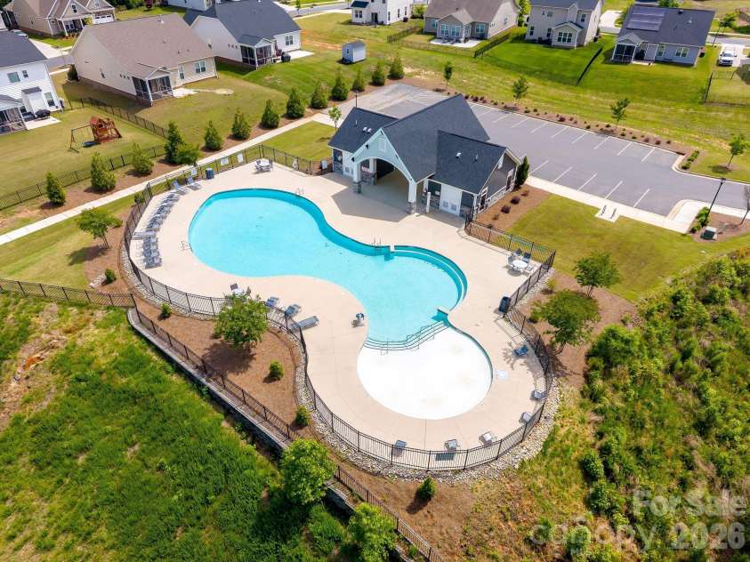 411 Hickory View Drive, Rock Hill, SC 29732.  MLS# CAR4376381, YatesRealty ID 26478. 