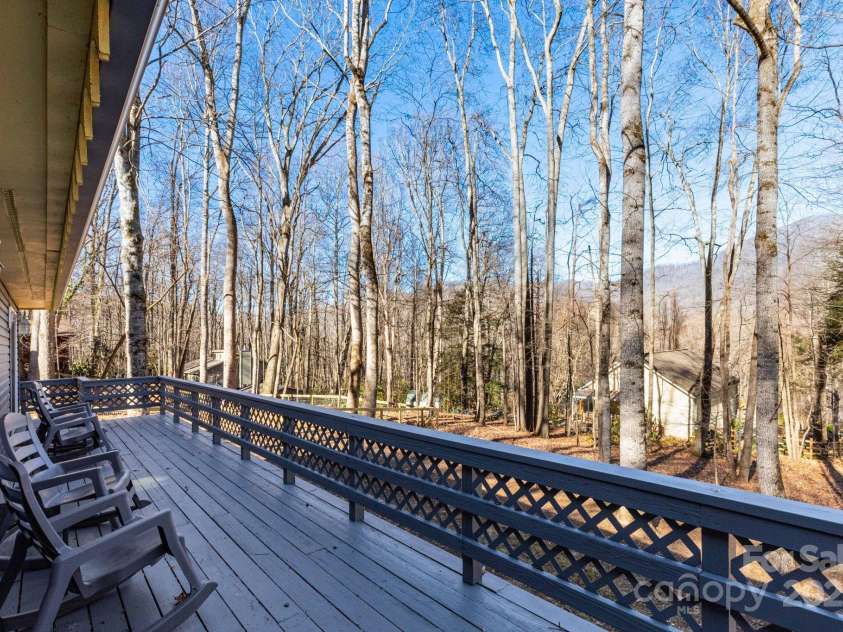 34 Oakridge Drive, Maggie Valley, NC 28751.  MLS# CAR4326848, YatesRealty ID 2648. 