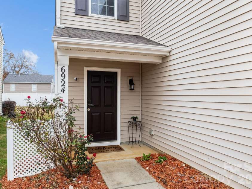 6924 Haines Mill Road, Charlotte, NC 28273.  MLS# CAR4325239, YatesRealty ID 2648. 