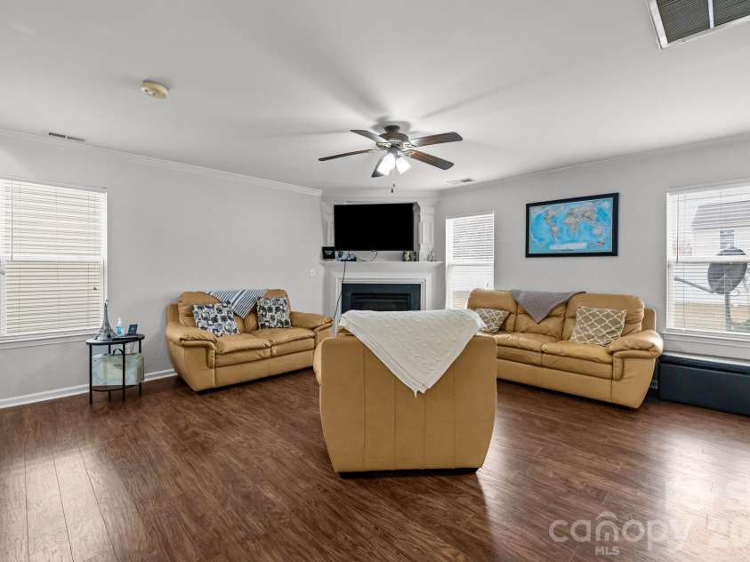6924 Haines Mill Road, Charlotte, NC 28273.  MLS# CAR4325239, YatesRealty ID 2648. 
