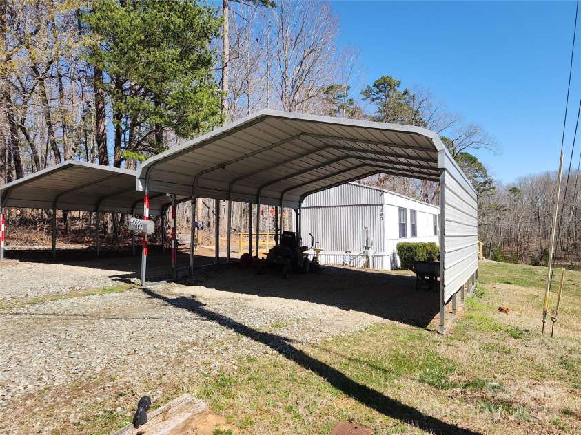 790 Lake Shore Avenue, Lexington, NC 27292.  MLS# CAR4235010, YatesRealty ID 2648. 