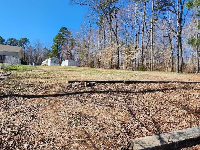 790 Lake Shore Avenue, Lexington, NC 27292.  MLS# CAR4235010, YatesRealty ID 2648. 