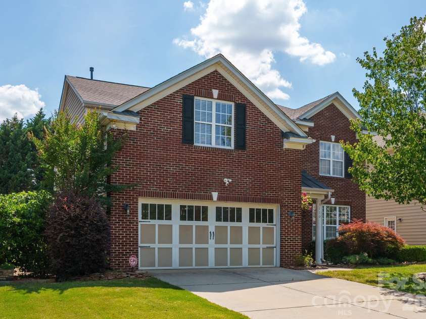 5110 Dragonfly Lane, Charlotte, NC 28277.  MLS# CAR4382717, YatesRealty ID 26480. 