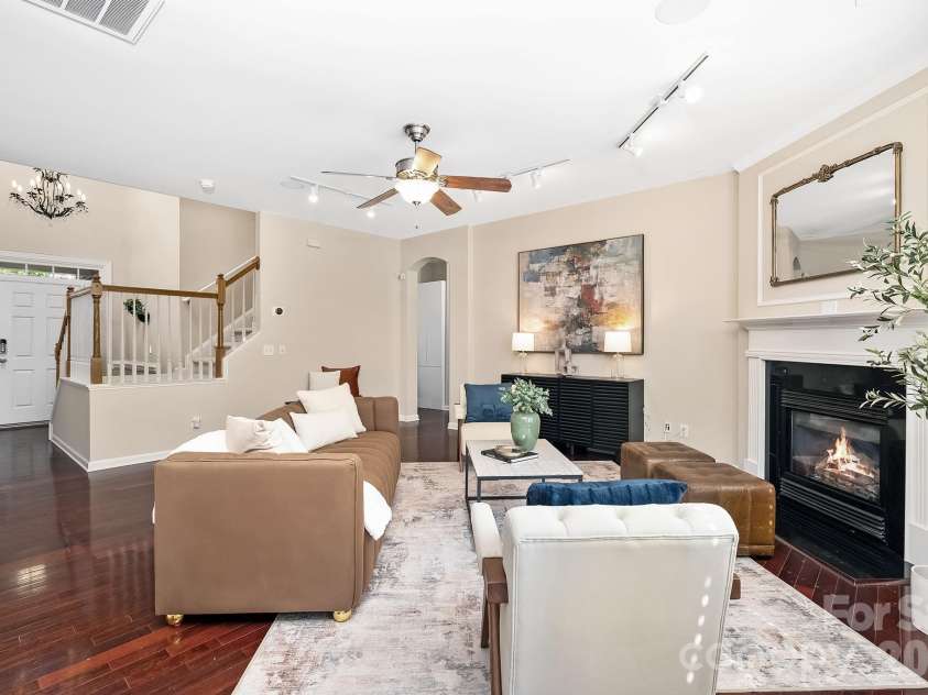 5110 Dragonfly Lane, Charlotte, NC 28277.  MLS# CAR4382717, YatesRealty ID 26480. Family Room