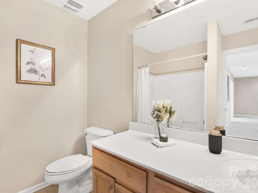 5110 Dragonfly Lane, Charlotte, NC 28277.  MLS# CAR4382717, YatesRealty ID 26480. Secondary Bathroom