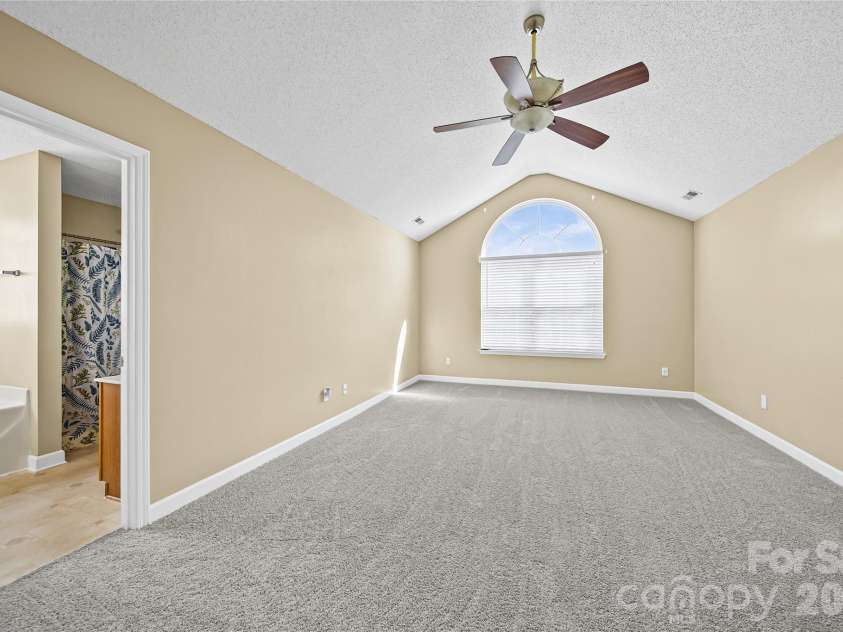 9233 Simonton Drive, Charlotte, NC 28269.  MLS# CAR4384205, YatesRealty ID 26481. Master