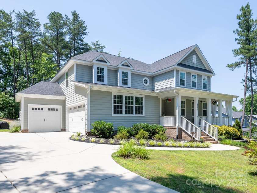 4237 Island Fox Lane, Denver, NC 28037.  MLS# CAR4268988, YatesRealty ID 26483. 