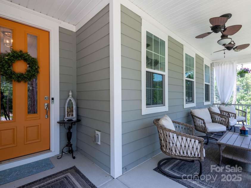 4237 Island Fox Lane, Denver, NC 28037.  MLS# CAR4268988, YatesRealty ID 26483. 