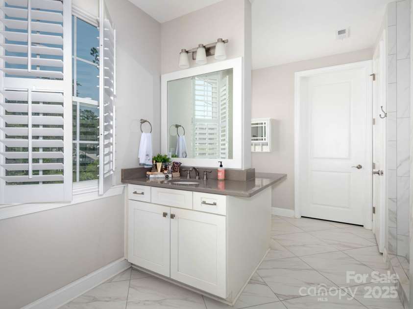 4237 Island Fox Lane, Denver, NC 28037.  MLS# CAR4268988, YatesRealty ID 26483. 