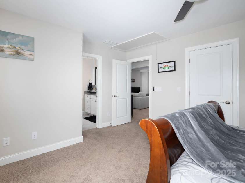 4237 Island Fox Lane, Denver, NC 28037.  MLS# CAR4268988, YatesRealty ID 26483. 