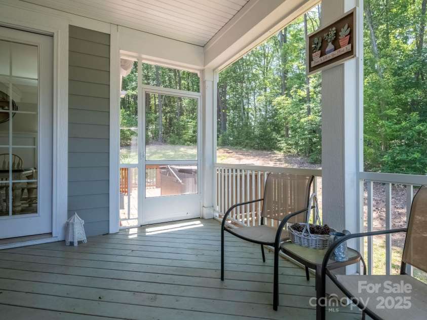 4237 Island Fox Lane, Denver, NC 28037.  MLS# CAR4268988, YatesRealty ID 26483. 
