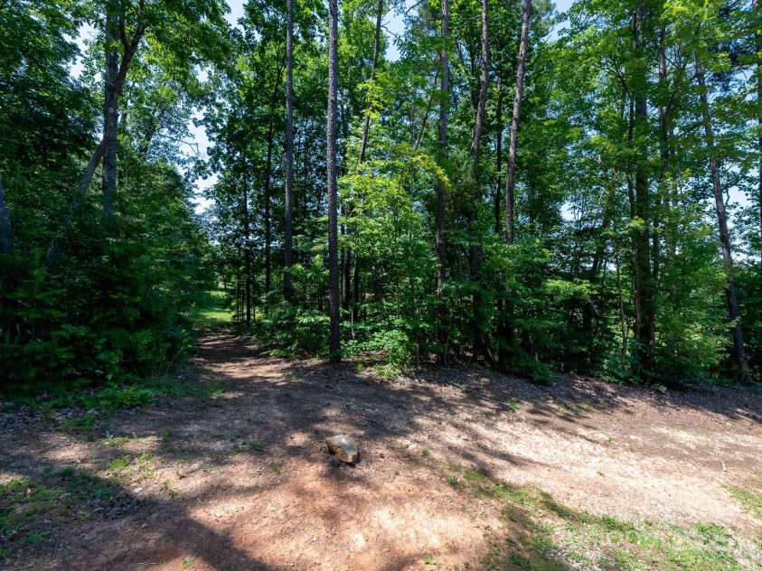 4237 Island Fox Lane, Denver, NC 28037.  MLS# CAR4268988, YatesRealty ID 26483. 