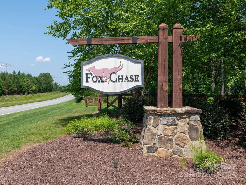 4237 Island Fox Lane, Denver, NC 28037.  MLS# CAR4268988, YatesRealty ID 26483. 