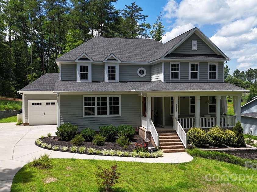 4237 Island Fox Lane, Denver, NC 28037.  MLS# CAR4268988, YatesRealty ID 26483. 