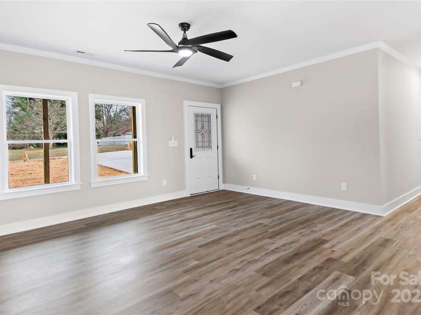 448 Jada Drive, Lexington, NC 27295.  MLS# CAR4274847, YatesRealty ID 26484. 