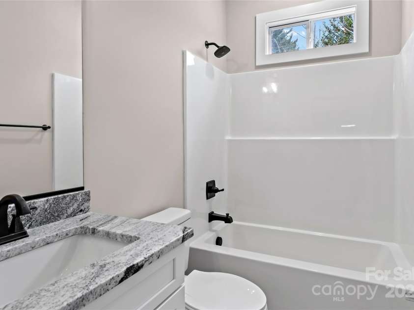 448 Jada Drive, Lexington, NC 27295.  MLS# CAR4274847, YatesRealty ID 26484. 