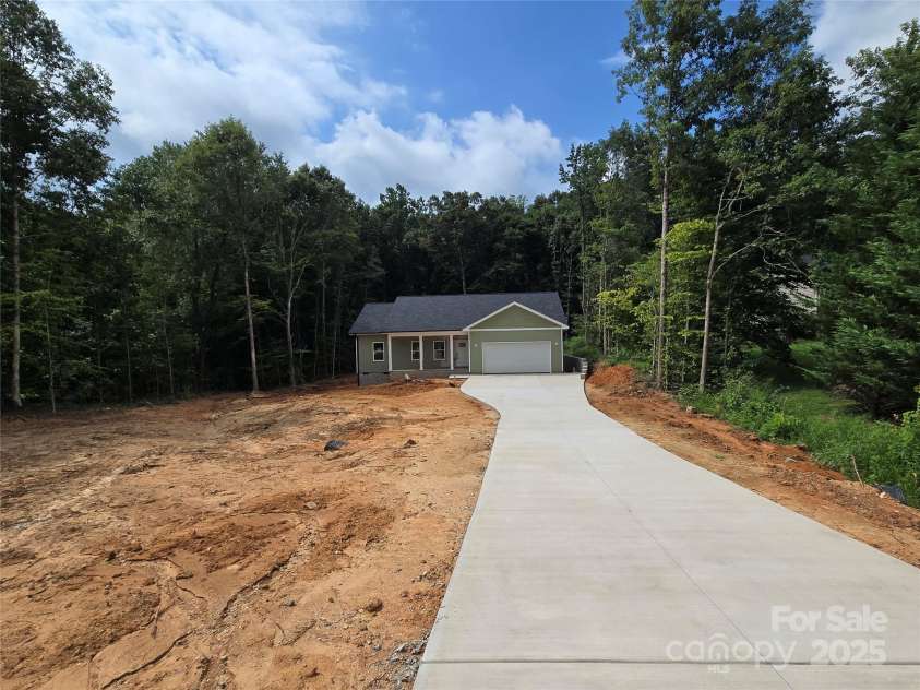 448 Jada Drive, Lexington, NC 27295.  MLS# CAR4274847, YatesRealty ID 26484. 