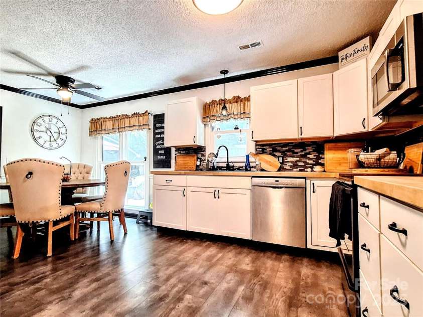 3616 Fair Oaks Place, Concord, NC 28027.  MLS# CAR4275596, YatesRealty ID 26485. 