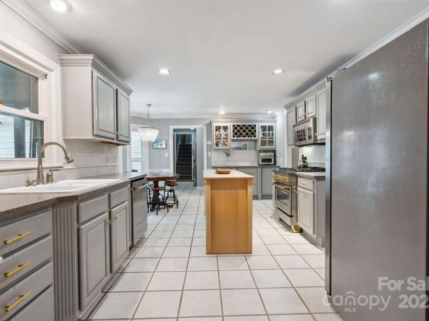 9605 Mountain Ivy Court, Charlotte, NC 28210.  MLS# CAR4275223, YatesRealty ID 26486. 