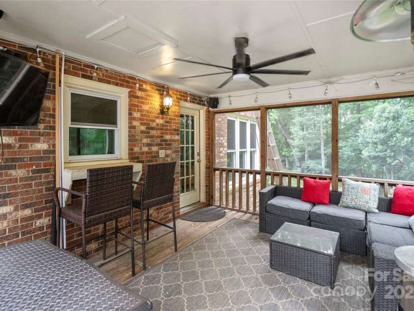 9605 Mountain Ivy Court, Charlotte, NC 28210.  MLS# CAR4275223, YatesRealty ID 26486. 