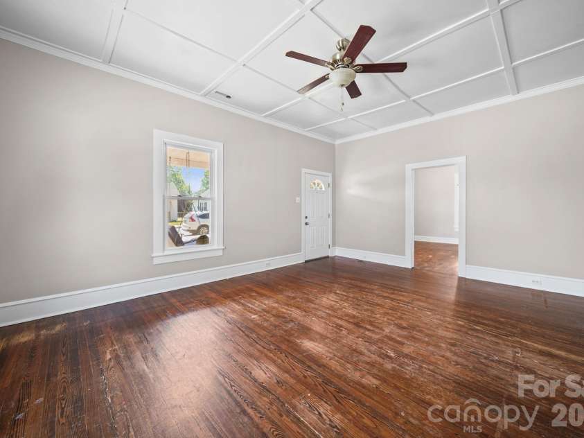 204 East Avenue, Kannapolis, NC 28083.  MLS# CAR4383991, YatesRealty ID 26488. 