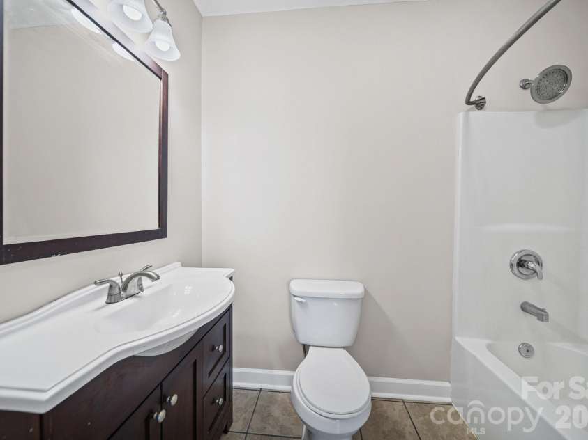 204 East Avenue, Kannapolis, NC 28083.  MLS# CAR4383991, YatesRealty ID 26488. 