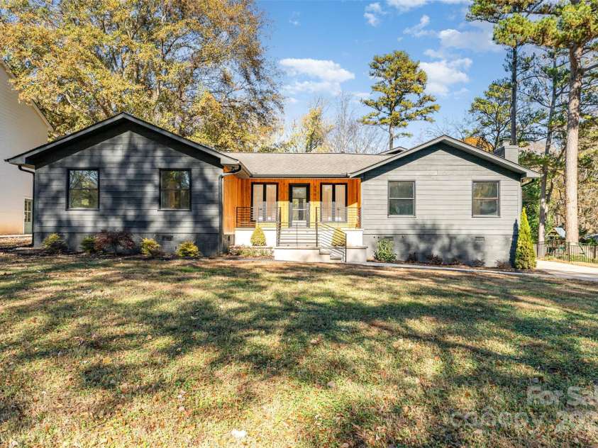 4901 Pine Ridge Road, Charlotte, NC 28226.  MLS# CAR4278391, YatesRealty ID 26490. 4901 Pine Ridge Rd